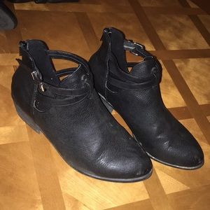 New York & Co black buckle side booties